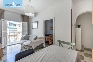 Appartement  Calle ángel barrios 5. Semiático junto al parque garcía lorca vive o invierte en una de