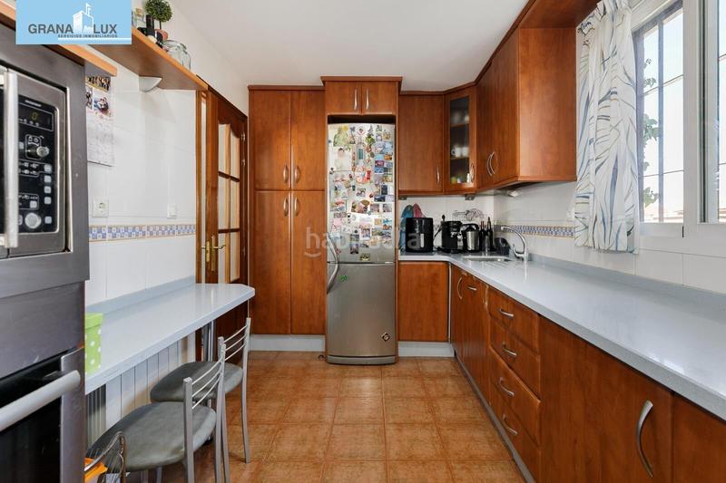 Foto 96c10b80-c462-4e56-b26a-99d401bc4612. Dachwohnung mit heizung parking in San Miguel Armilla