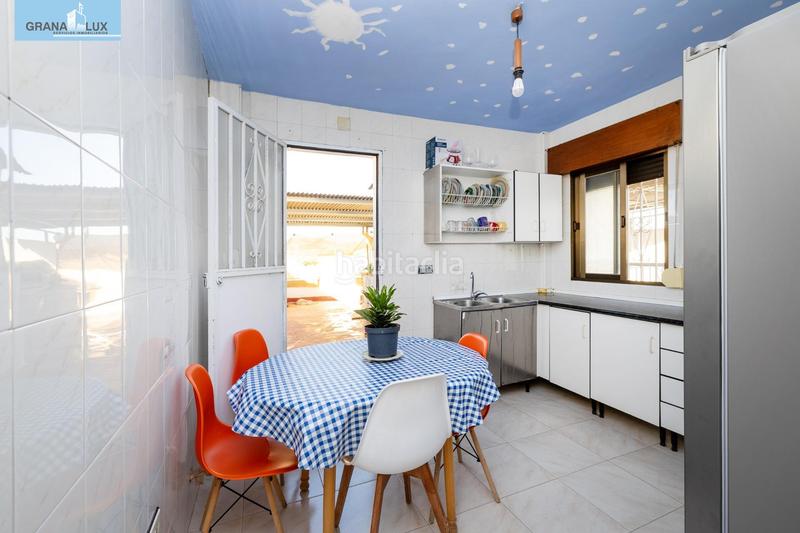 Foto f52e3d55-6d10-483e-9ca6-b434229a9e1c. Attico in San Antón Armilla