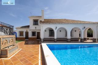 Xalet  Calle rosa chacel. Amplio chalet independiente de 5 dormitorios en la entrada de og