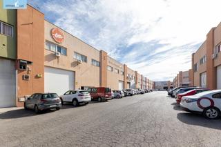 Nau industrial  Calle de bubión. Espectacular nave en el poligono de juncaril peligros