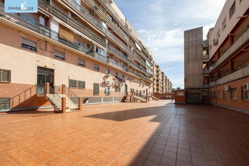 Foto 18d2636e-9ee3-43e0-b8e4-80196fdaa915. Appartamento con parcheggio in Joaquina Eguaras Granada