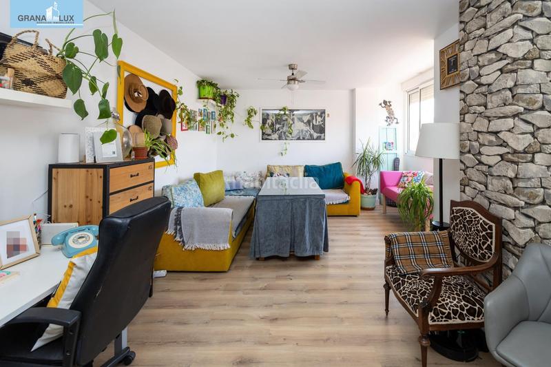 Foto f27563d3-ed1e-48b8-ae3d-f944b0c2fb23. Appartamento con parcheggio in Joaquina Eguaras Granada