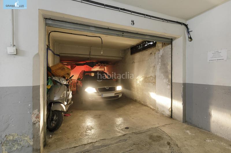 Foto bb6d52a8-73ae-4fbb-a84a-ec0b0c59846a. Car parking in San Ildefonso Granada