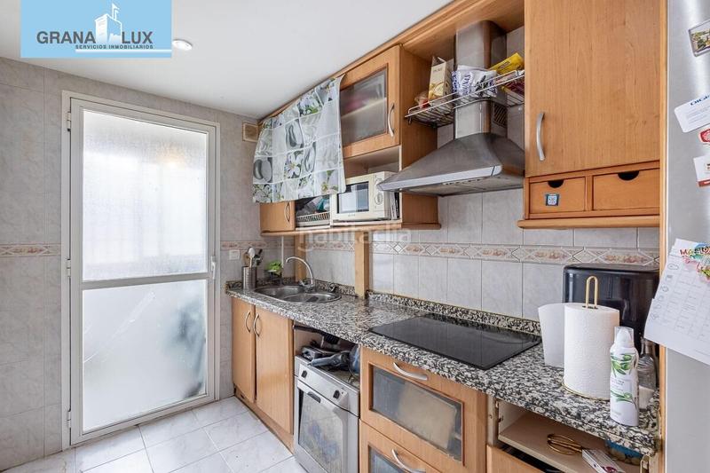 Foto b0d6f875-de01-4e40-a1cd-2a54b9d01058. Appartamento con parcheggio in Cájar