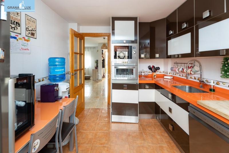 Foto d8b4216f-cbec-40db-b742-91370c6ce277. Maison jumelée avec chauffage parking dans Belicena Vegas del Genil