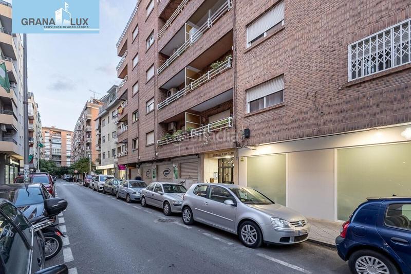 Foto 085aa49c-b252-4f50-8870-4cd3c90853b9. Pis a mirlo 9 a Pajaritos Granada