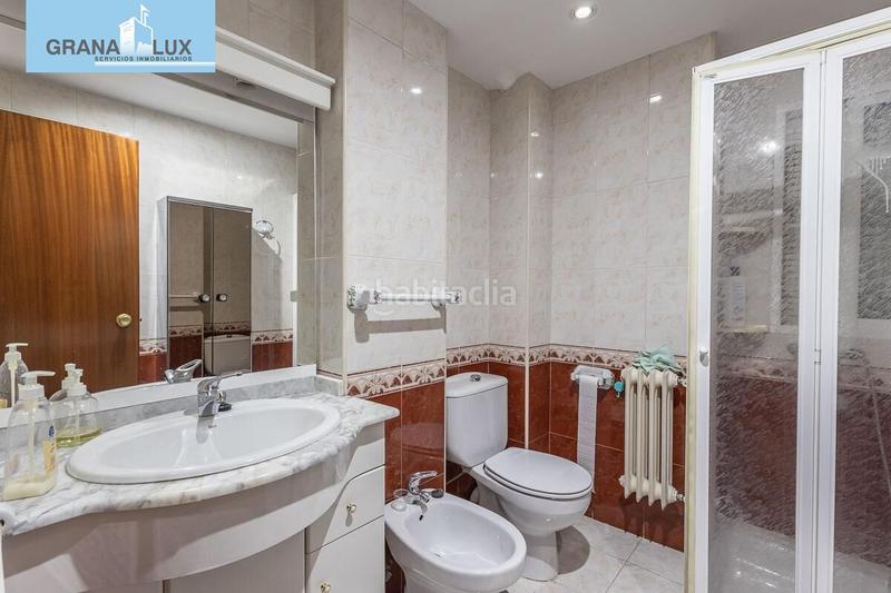 Foto b67ed863-6e26-483a-8028-d29561a0ed2a. Pis a mirlo 9 a Pajaritos Granada