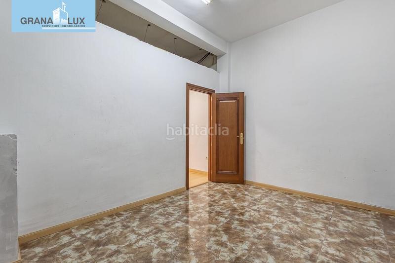 Foto 2c845d7f-38a7-4eb1-8997-4ed048523767. Local commercial dans Barrio de Zaidín Granada