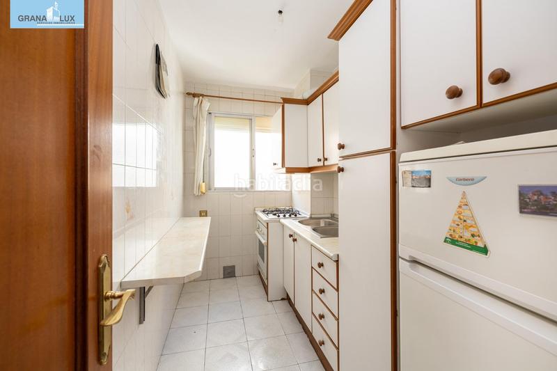 Foto 0d045d6e-8272-48f7-a8cc-f4a610babea7. Pis a calle santa adela 48 a Barrio de Zaidín Granada