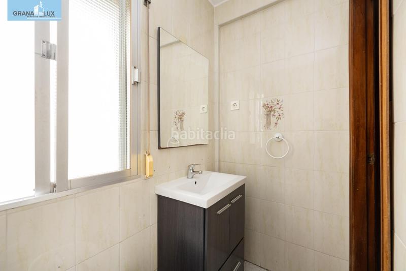 Foto 339e864f-8d2e-404b-9569-15e2a909721e. Pis a calle santa adela 48 a Barrio de Zaidín Granada