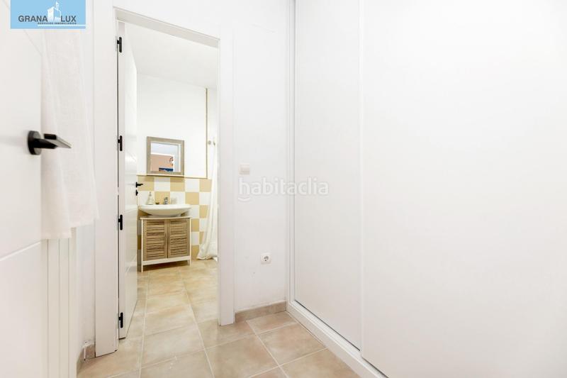 Foto 144158f9-1629-4897-a603-48972d07d3f6. Apartamento venta de apartamento con licencia turística junto a gran vía en Granada
