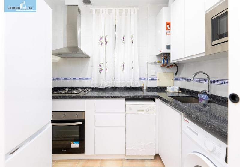 Foto 44c5e611-a078-4ee2-8300-69ca49e45c00. Apartamento venta de apartamento con licencia turística junto a gran vía en Granada