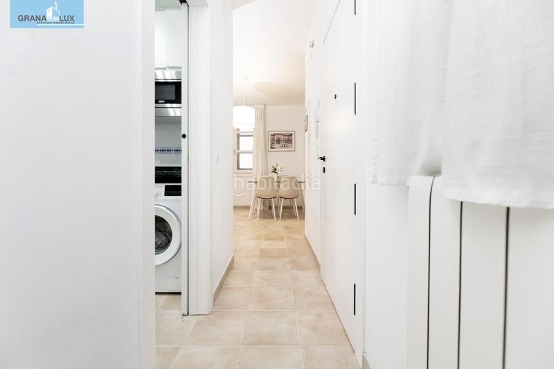 Foto 597be9d5-4faf-49b4-b7f3-03de9ca6bc56. Apartamento venta de apartamento con licencia turística junto a gran vía en Granada