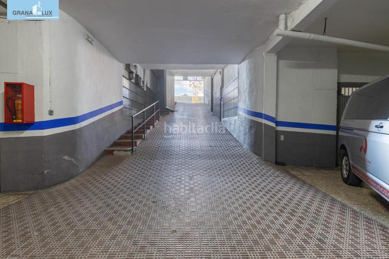 Foto 9ca723cc-0fd5-4c46-a29d-03e41becfe94. Aparcament cotxe a Barrio de Zaidín Granada