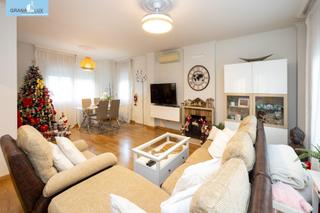 Casa aparellada  Murillo 7. Preciosa casa pareada en venta en ogijares, ideal para familia.