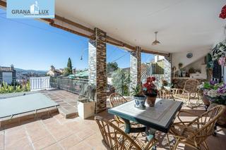 Casa a schiera  Calle granada. Casa con piscina en el barrio de monachil