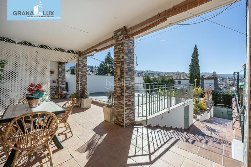 Foto de8e2acd-906f-4e7a-958b-bcbc8e112ce4. Semi detached house with parking pool in Barrio de la Vega Monachil