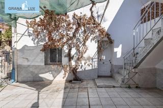 Casa  Calle trinidad carreras. Casa independiente en monachil, acceso a los cahorros