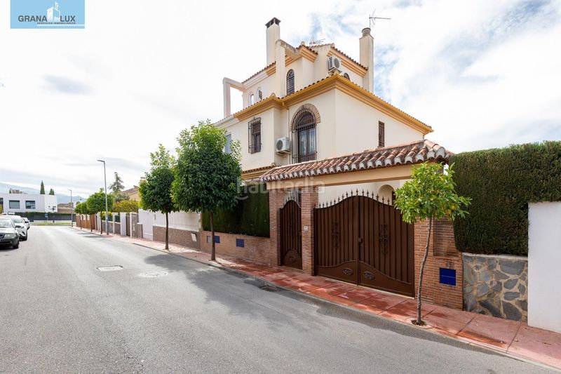 Foto 0e6a909b-32e5-4ff5-bef1-42f81f40307a. Casa adossada amb aparcament piscina a Peligros