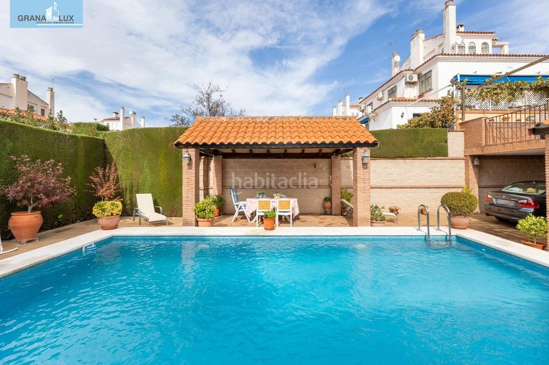 Foto d8987851-34d9-4a2f-917a-2288d35eb86c. Casa adossada amb aparcament piscina a Peligros