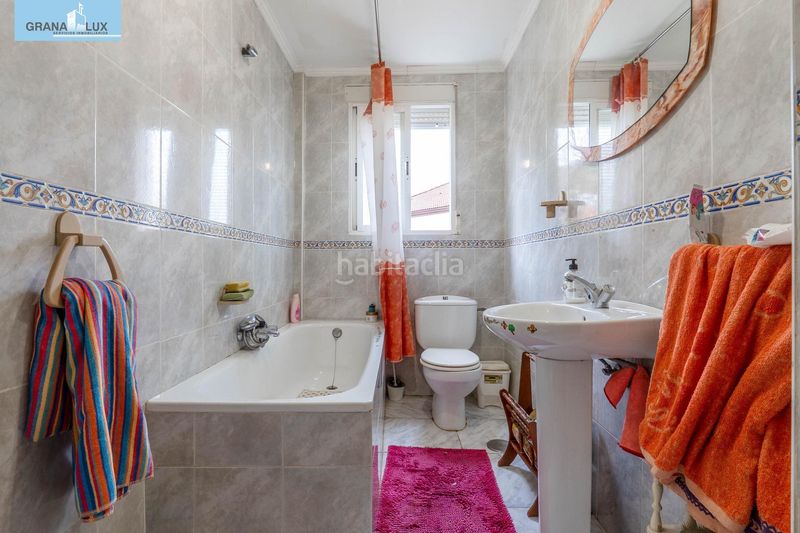 Foto eee263e6-084b-4fb9-8aa6-62eb5b796d37. Chalet casa independiente con piscina y vistas a sierra nevada en huétor santillán a solo 15 minutos de granada en Huétor de Santillán