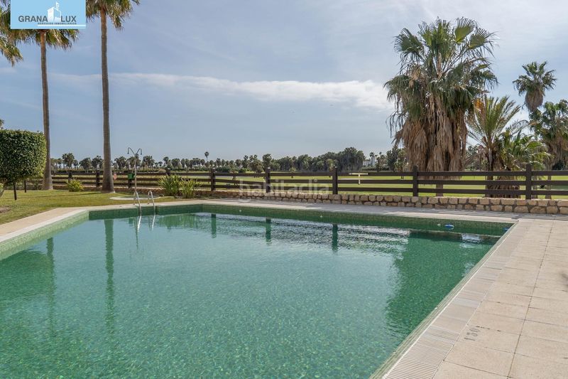 Foto a659afca-ab15-4308-a25e-d1f940462c65. Pis amb aparcament piscina a Playa de Granada Motril