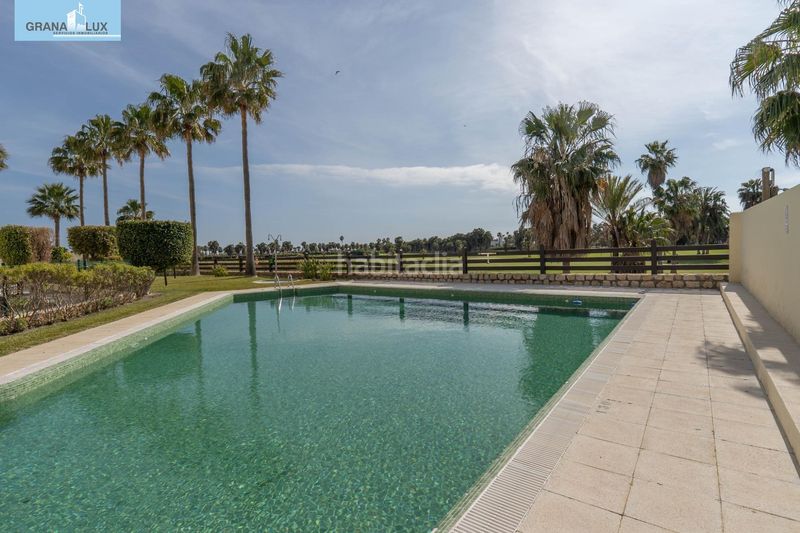 Foto aa60b639-a2a3-478d-8972-b3401ba2ef5c. Pis amb aparcament piscina a Playa de Granada Motril