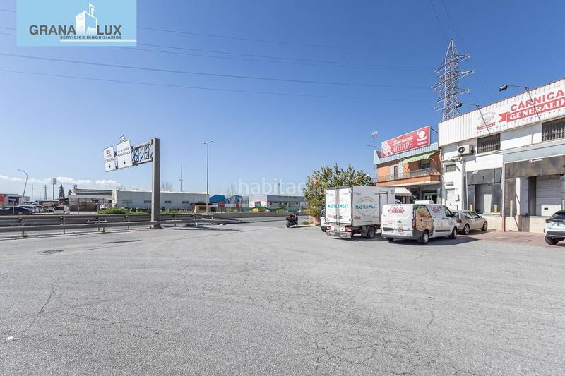 Foto 4fe25c3e-3ba5-4f89-b68b-9cbf8a620cf4. Local comercial a Atarfe