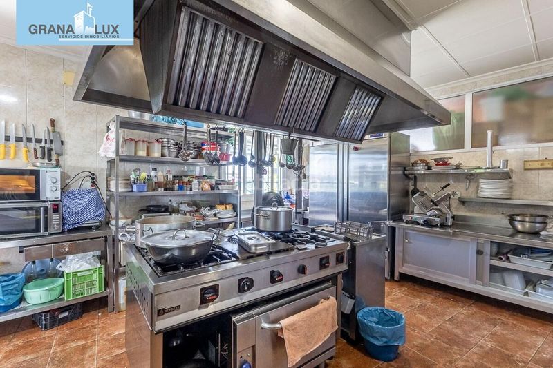 Foto f2dadc9d-bf38-4dd3-87ce-3c5a990d2d23. Local comercial a Atarfe