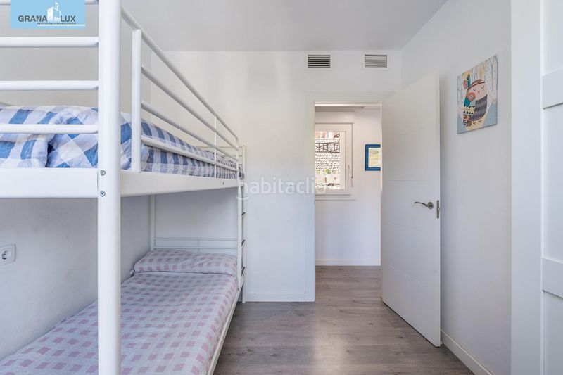 Foto cc5ac844-7b44-4e6d-99f8-3e9d969adf0f. Pis amb aparcament piscina a Almuñecar centro Almuñécar