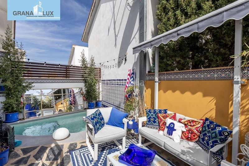 Foto 0599a8fa-f1c9-40e4-8656-37d7c16fc317. Casa aparellada amb aparcament piscina a Barrio de la Vega Monachil