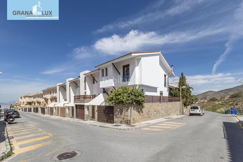 Foto 9f2f8366-79e0-44eb-b751-362578d4397b. Casa aparellada amb aparcament piscina a Barrio de la Vega Monachil