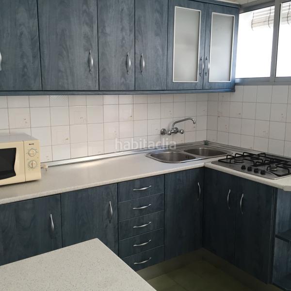 Foto 975fd4ad-bc18-417d-9c5a-b47b67a8d132. Rent semi detached house with fireplace in La Barrosa Chiclana de la Frontera