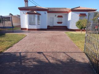 Location Chalet  Camino de isla del sotillo. Alquiler de septiembre a junio del 2025.