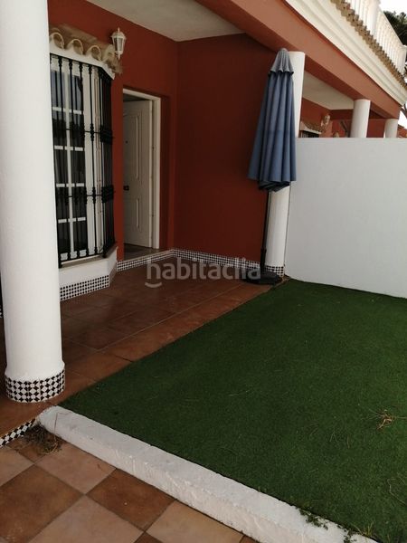 Foto f3a719cb-8667-47c5-b312-58c2a51bd229. Rent apartment in La Barrosa Chiclana de la Frontera