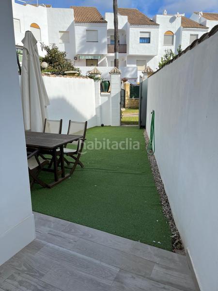 Foto c4c5cddc-2dc7-4bcf-a8e0-7d629935e857. Affitto piccolo appartamento con parcheggio piscina in Chiclana de la Frontera