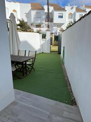 Rent Apartment  Carretera de la barrosa. Alquiler hasta junio de apartamento en chiclana