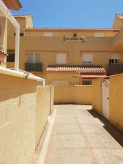 Lloguer Casa  Calle aguamarina. Alquiler hasta junio de bungalow cerca de la playa.