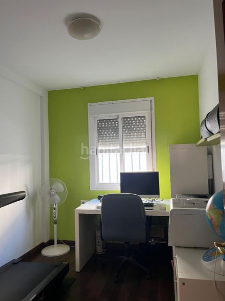 Foto dd80cfff-f530-402d-b454-d000f88bc3f7. Pis amb aparcament a La Banda - Campo de Fútbol Chiclana de la Frontera