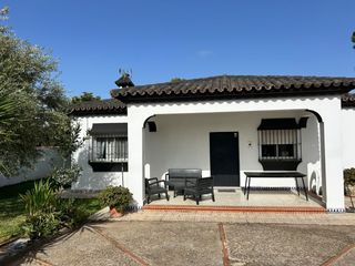 Rent Chalet  Camino de fuente amarga. Alquiler de septiembre a junio de 2027. alquiler de temporada.