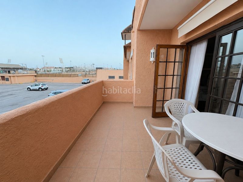 Foto d237c806-45e7-43c7-ad57-fc1f21a911f4. Pis amb xemeneia piscina a Barriada de Andalucía - Ardila San Fernando