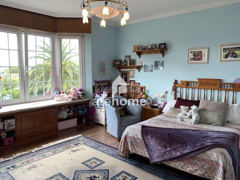 Foto bc9a4161-dc64-4f02-ae16-5f39ca477c38. Maison avec chauffage parking piscine dans santa maría de Getxo Getxo