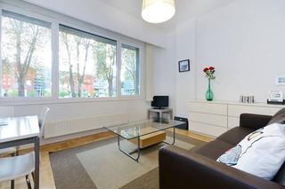 Pis a Castaños - Begoñaibarra. Vivienda en campo volantín con doble parcela de garaje directo