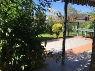 Xalet  Calle madariaga bidea. Chalet unifamiliar de reciente construcción y con piscina en núc