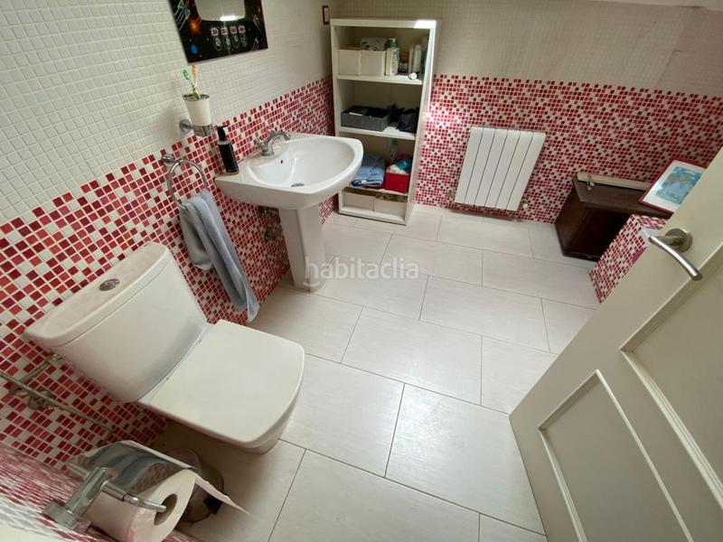 Foto 4bf93000-64e2-4e91-9a60-5345532b30c0. Chalet  unifamiliar ubicado en bosque autóctono , a tres min de núcleo urbano . en Loiu