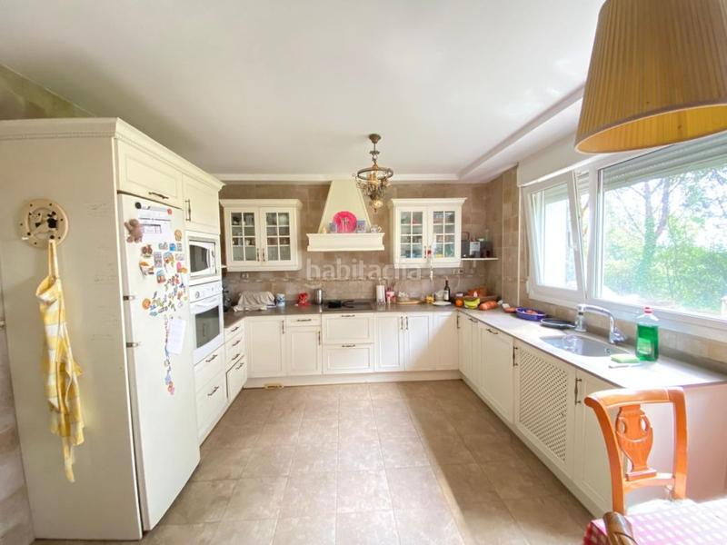 Foto 9d72dd0b-5b50-44a1-ac83-206455f33d45. Chalet  unifamiliar ubicado en bosque autóctono , a tres min de núcleo urbano . en Loiu