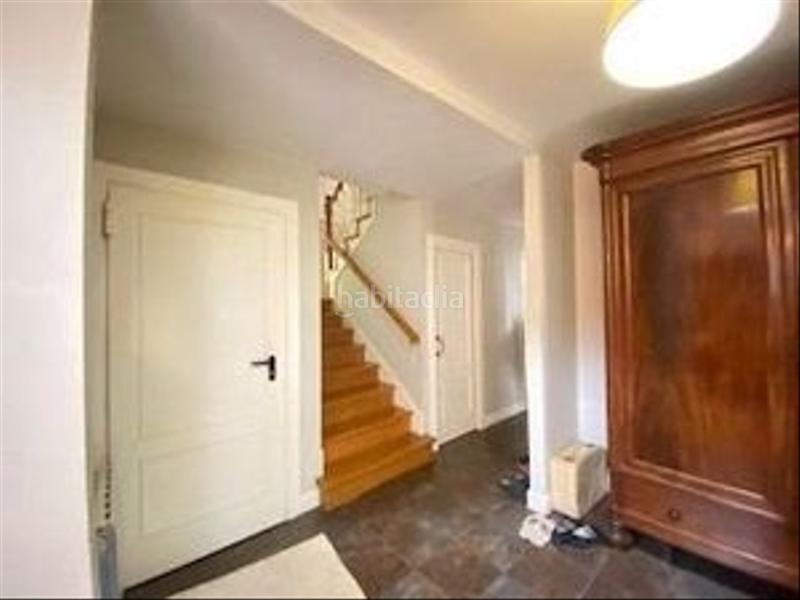 Foto b3b806f5-e473-405d-b05b-2fdb05a61aa9. Chalet  unifamiliar ubicado en bosque autóctono , a tres min de núcleo urbano . en Loiu