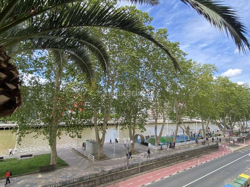 Foto 36c896c4-db99-41ce-bf8c-2478cd60195f. Piso excepcional vivienda en primera línea del paseo de campo volantín en Bilbao