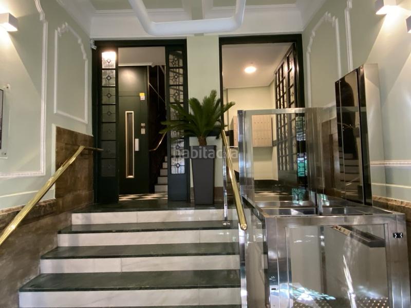 Foto e98dfcc5-b8b8-4fdd-b787-3c674027045f. Piso ático de diseño en la zona del guggenheim. en Bilbao